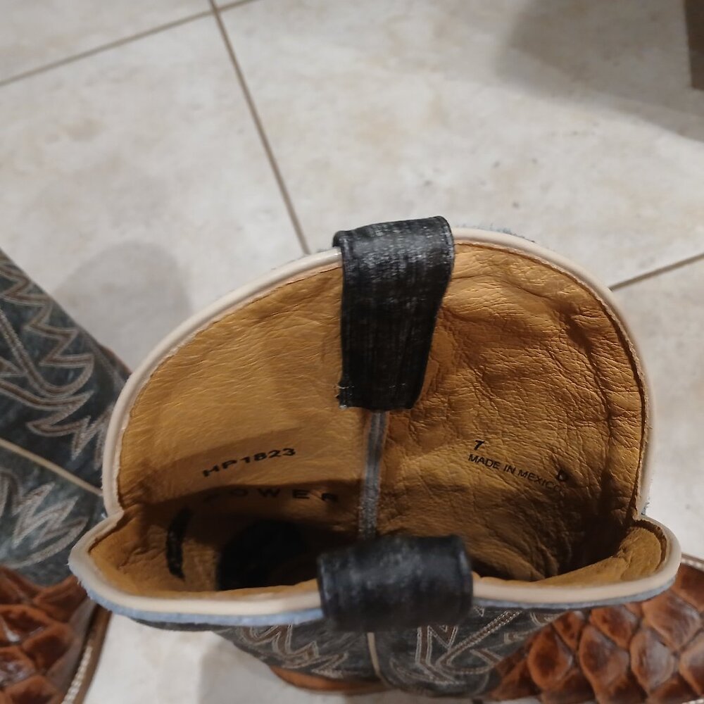 Horse Power Boots.  Men's 7 women's 8.5.